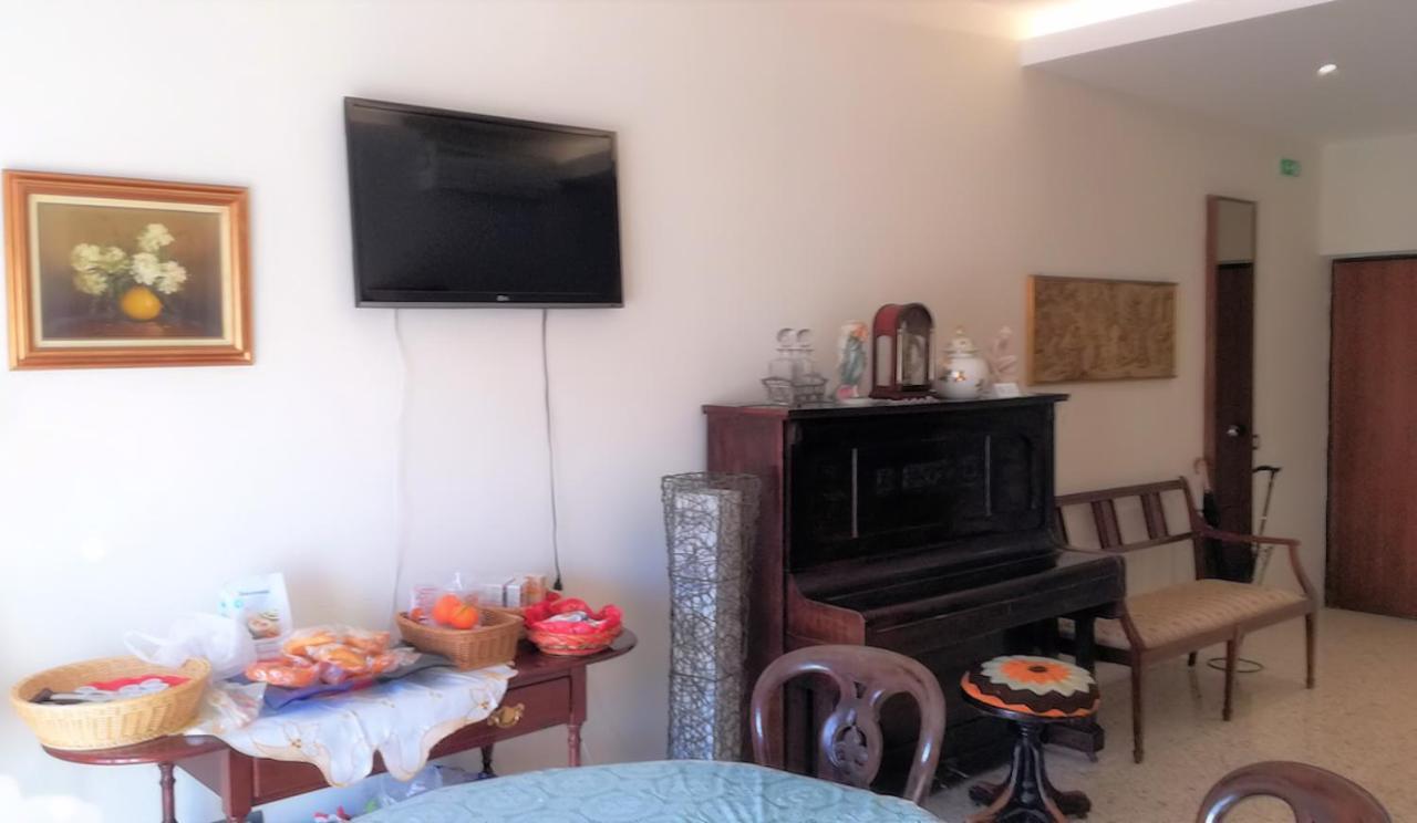 Le Rondini Bed & Breakfast Naples Exterior photo